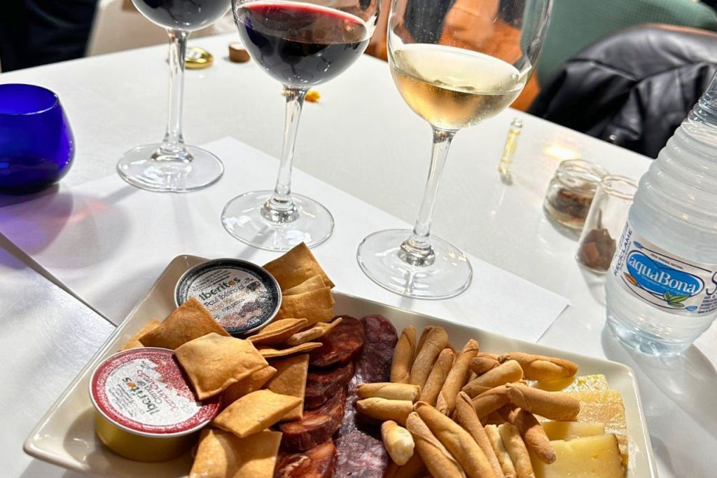 Tolède : visite guidée de la ville + transfert depuis Madrid + dégustation de vins et de tapas