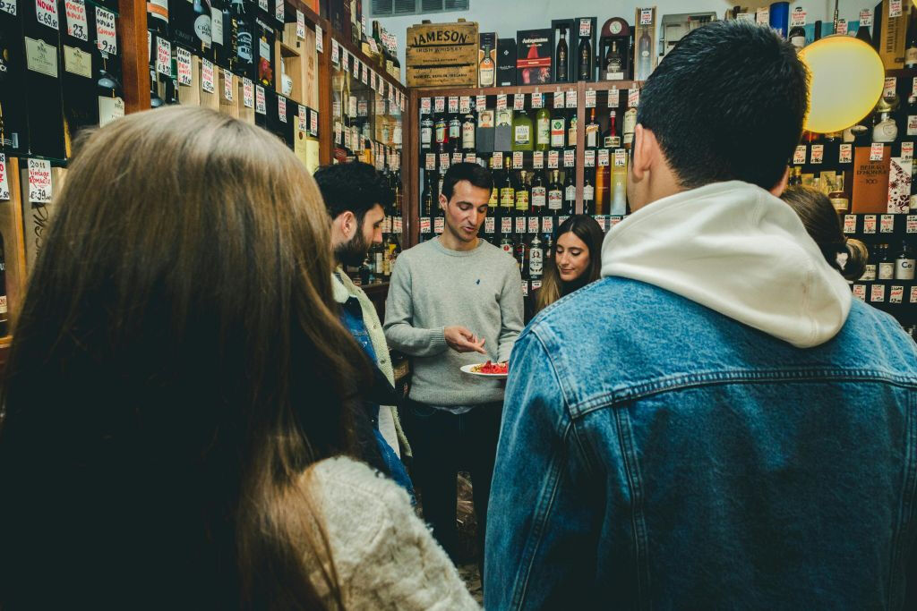 Porto: Tour guiado de comida e vinho + degustação