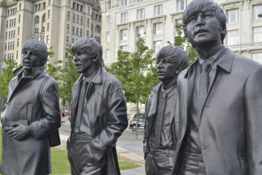 Liverpool: Guided Beatles Walking Tour