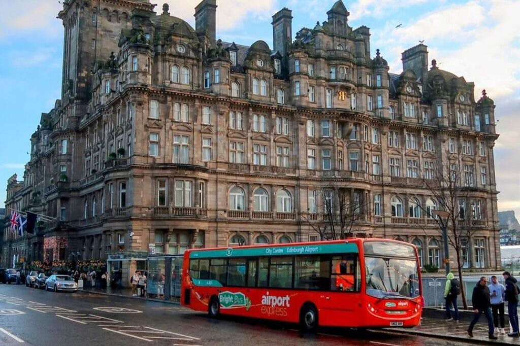 Edinburgh: Bright Bus Airport Express To/From Edinburgh Airport