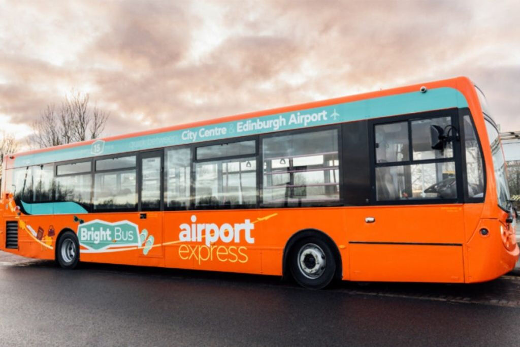 Edinburgh: Bright Bus Airport Express To/From Edinburgh Airport