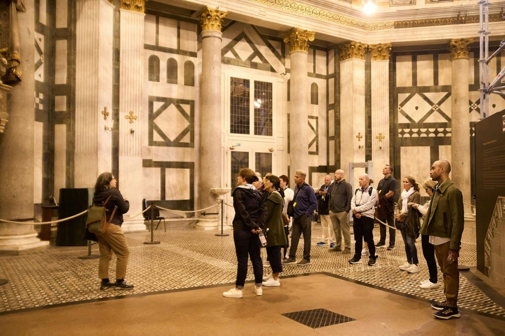 Firenze: Tour a piedi e visita del Duomo con accesso esclusivo alla terrazza