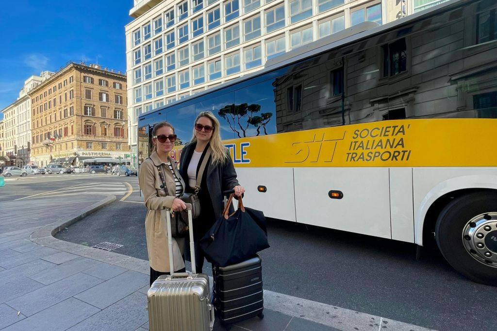 Roma: Trasferimento in autobus dalla Stazione Termini all'Aeroporto di Ciampino