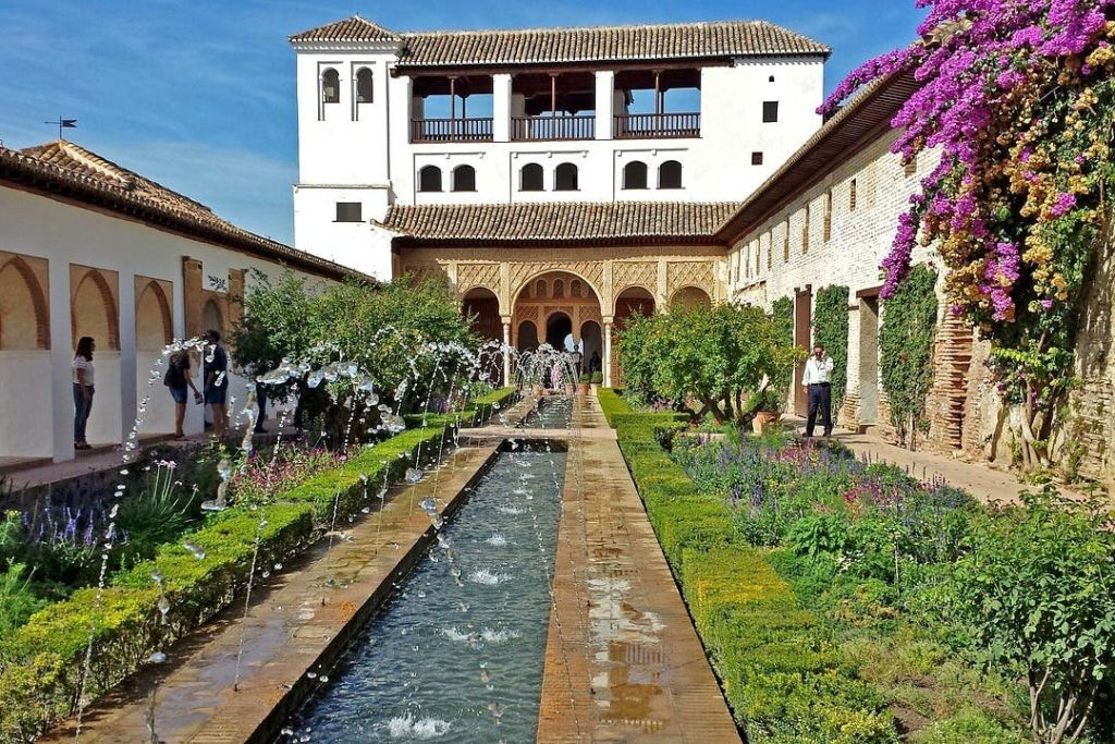 Alhambra & Nasrid Palaces: Entry Ticket + Audio Guide
