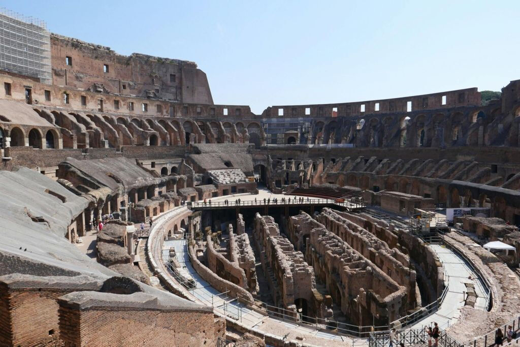 Colosseo e Foro Romano + Tour guidato express