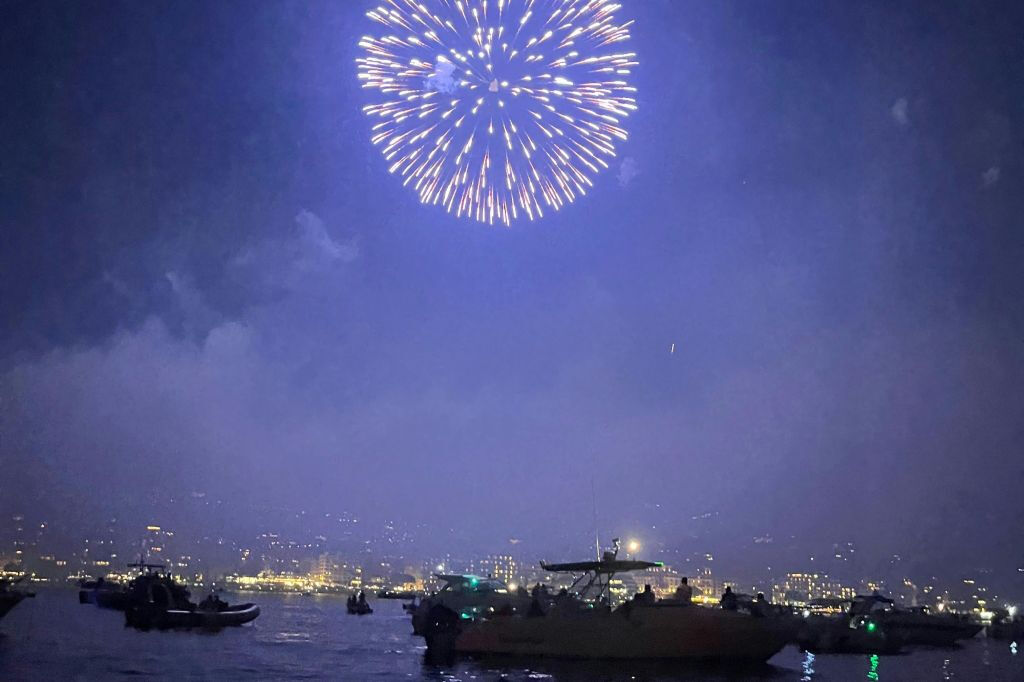 Îles de Lérins : Croisière feux d'artifice de 2,5 heures