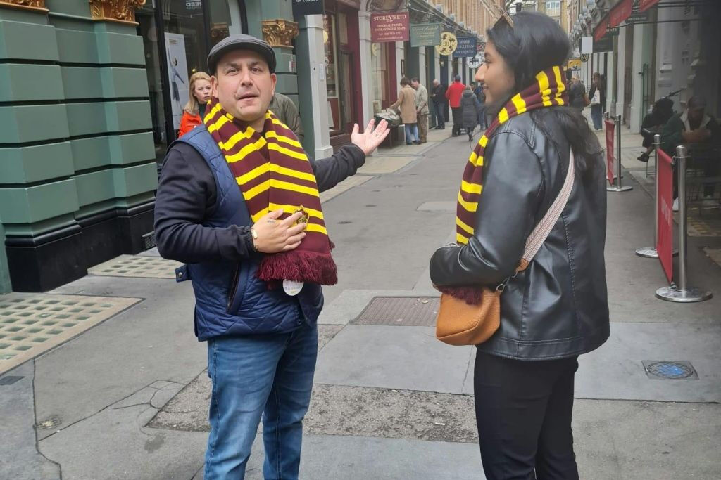 London: Guided Harry Potter Film Sites Tour + Roundtrip Transfer