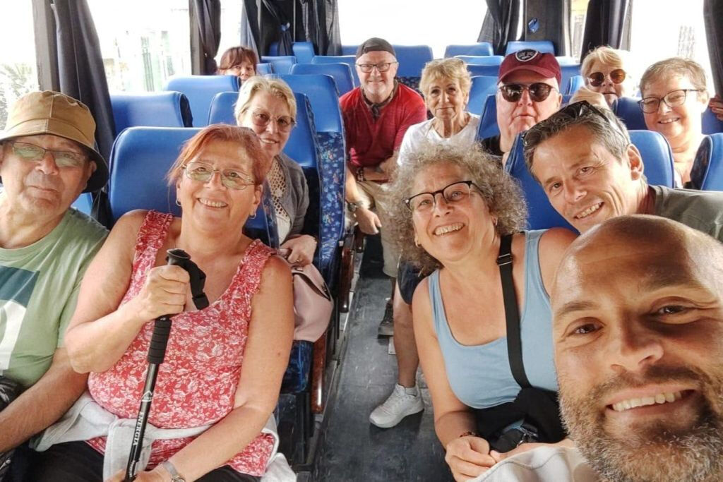 Vesuvio: Trasporto di andata e ritorno da Pompei + ingresso salta la coda