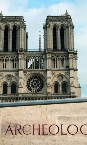 Crypte archéologique de Notre-Dame : coupe-file
