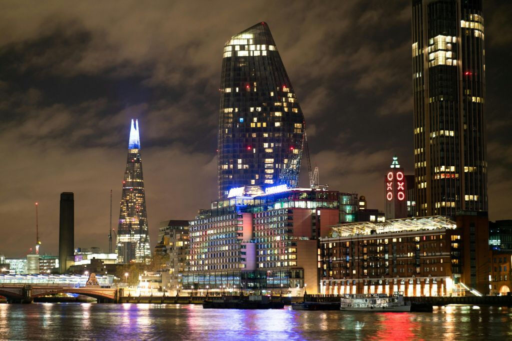 London: Thames River Night Cruise