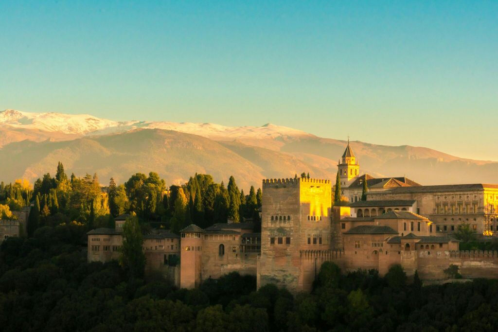 Alhambra: Entrada de acceso rápido + Audioguía