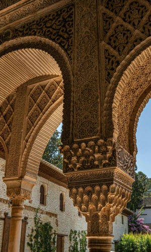 Alhambra: Entrada de acceso rápido + Audioguía