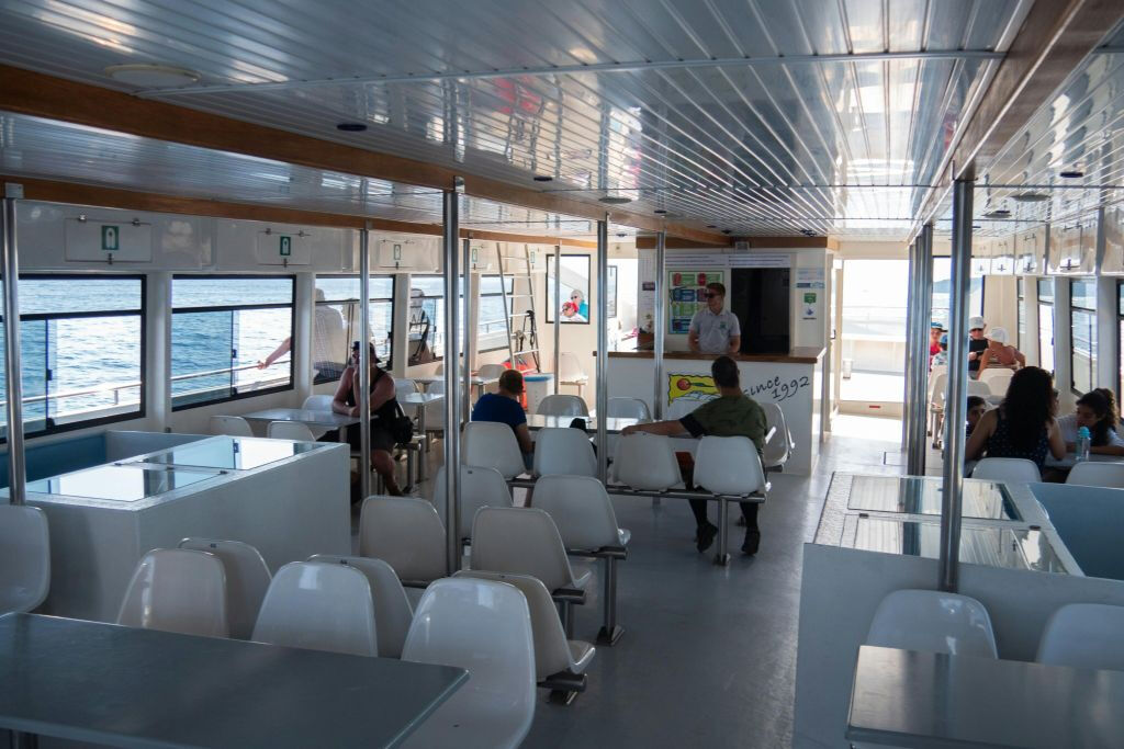 Costa Brava: Excursión en barco de 2,5 horas + Visita a la Cueva Secreta