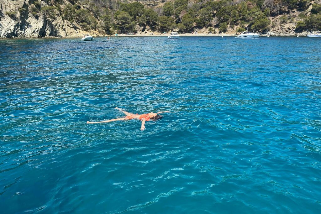 Costa Brava: Excursión en barco de 2,5 horas + Visita a la Cueva Secreta