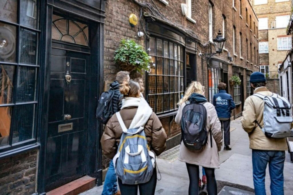 London: Guided Harry Potter Film Sites Walking Tour