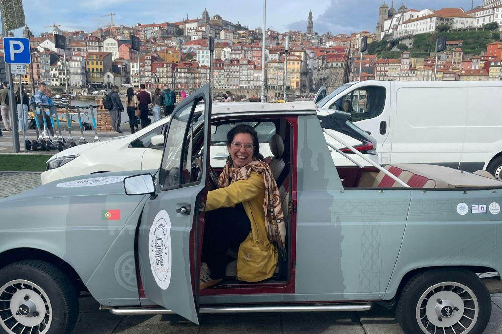Porto & Gaia: Guided Jeep Tour