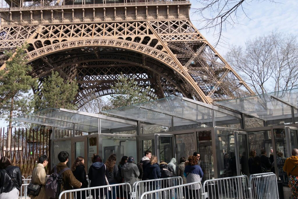 Tour Eiffel : Visite guidée du matin