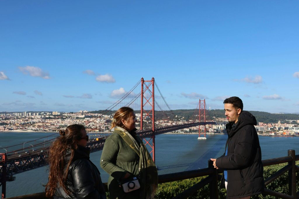 Parque Natural da Arrábida: Visita Guiada + Transfer + Prova de Vinhos