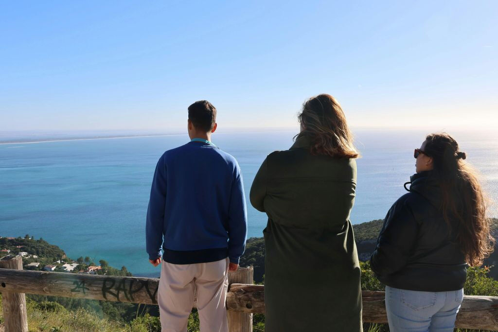 Parque Natural da Arrábida: Visita Guiada + Transfer + Prova de Vinhos