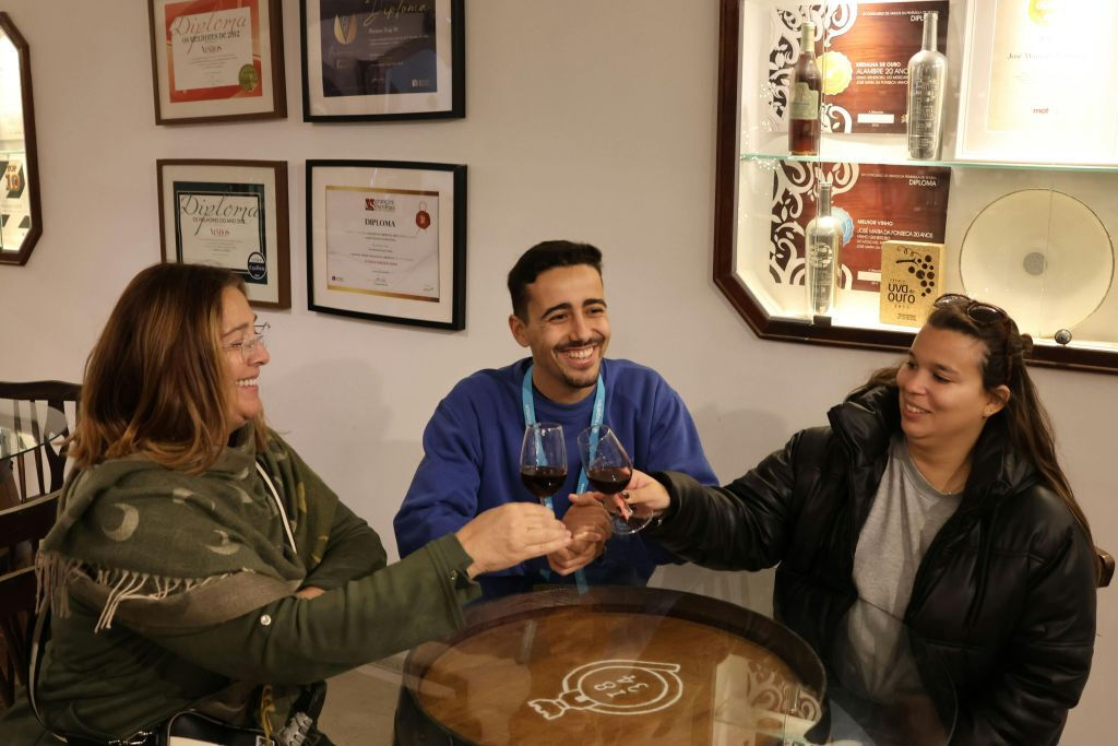Parque Natural da Arrábida: Visita Guiada + Transfer + Prova de Vinhos