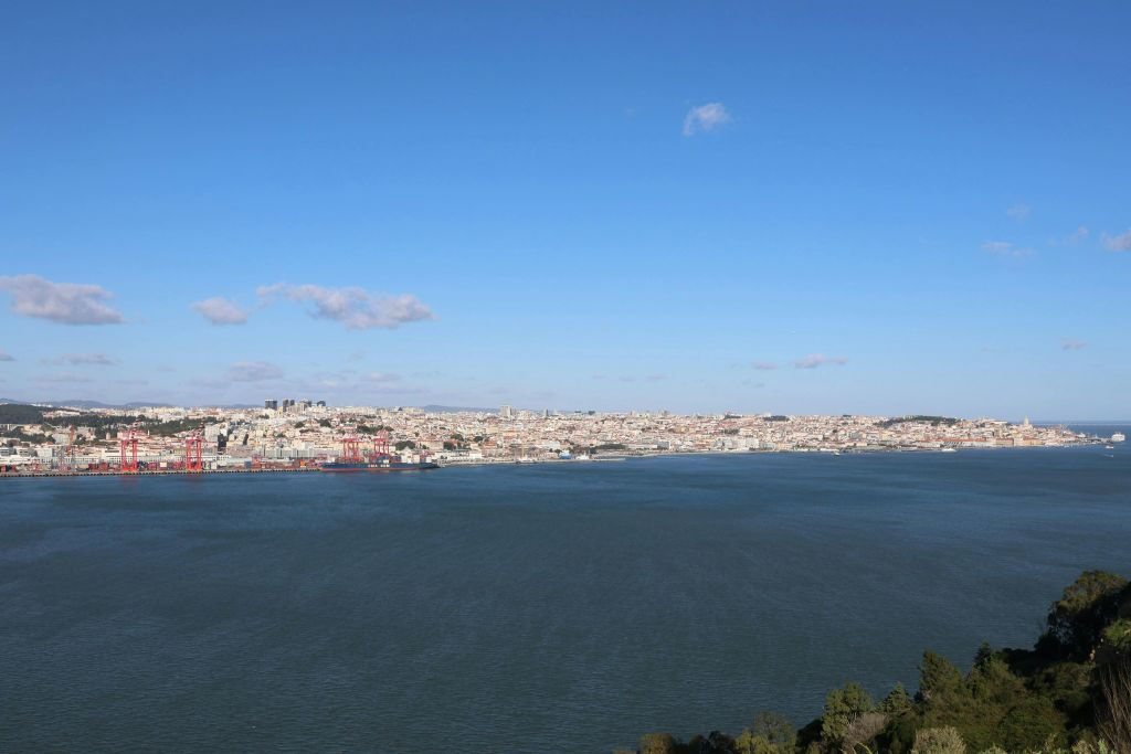 Parque Natural da Arrábida: Visita Guiada + Transfer + Prova de Vinhos