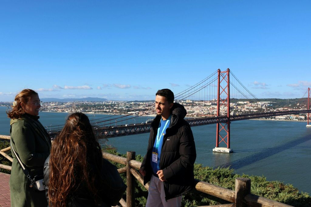 Parque Natural da Arrábida: Visita Guiada + Transfer + Prova de Vinhos