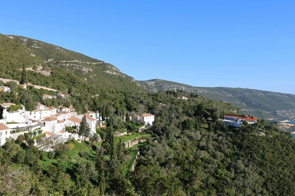Parque Natural da Arrábida: Visita Guiada + Transfer + Prova de Vinhos