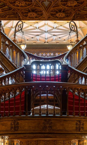 Livraria Lello: Bilhete de entrada dourado + livro