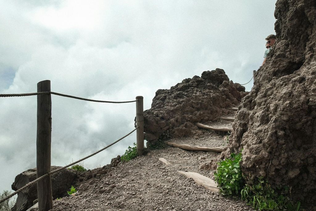 Vesuvio: Biglietto salta-coda + Viaggio di andata e ritorno da Napoli