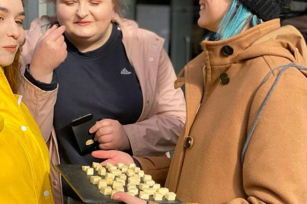 Edinburgh: 2-Hr Guided Cheese Crawl