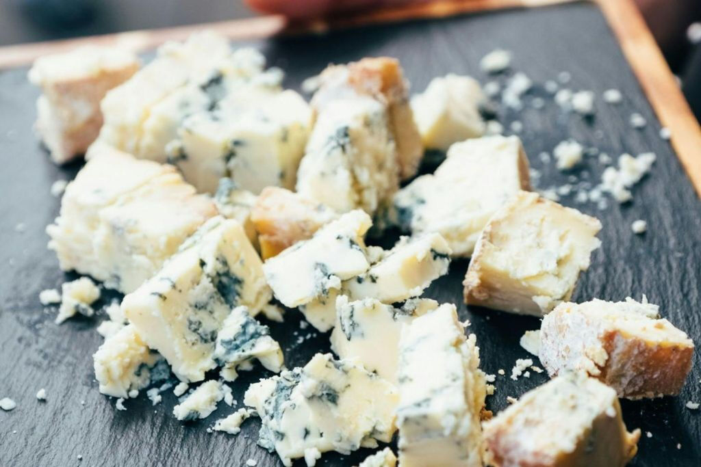 Edinburgh: 2-Hr Guided Cheese Crawl