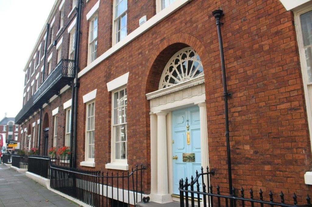 Liverpool City Centre: Peaky Blinders Walking Tour