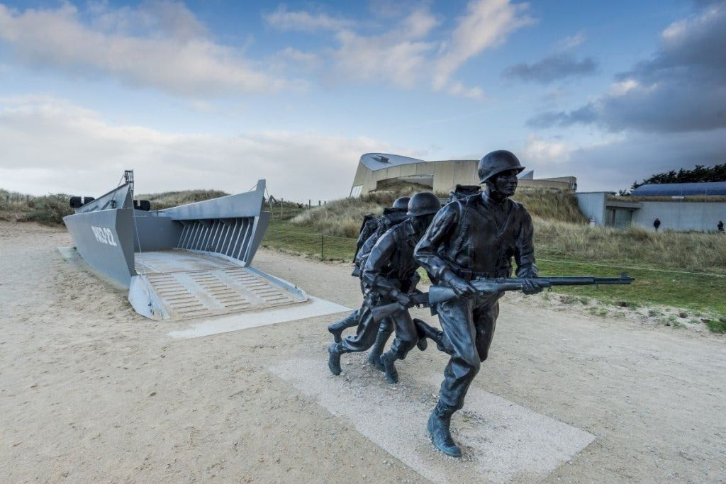 D-Day Tour: Utah & Omaha Beaches, Sainte-Mère-Église, Pointe du Hoc & US Cemetery