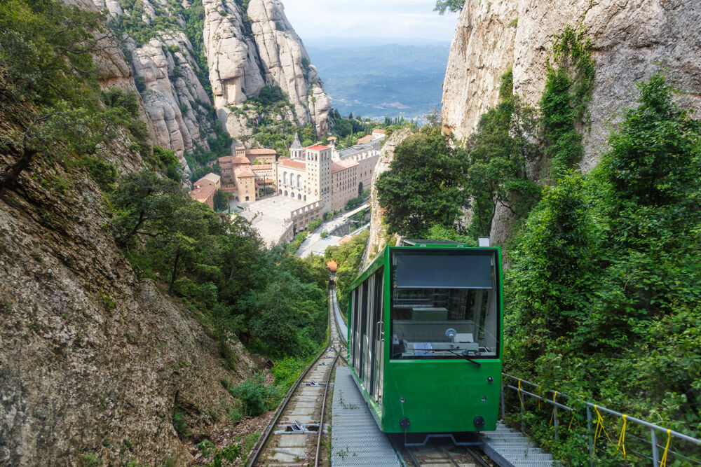 Cartão de montanha de Montserrat: Trem de Barcelona + Trem de cremalheira + Acesso à Moreneta