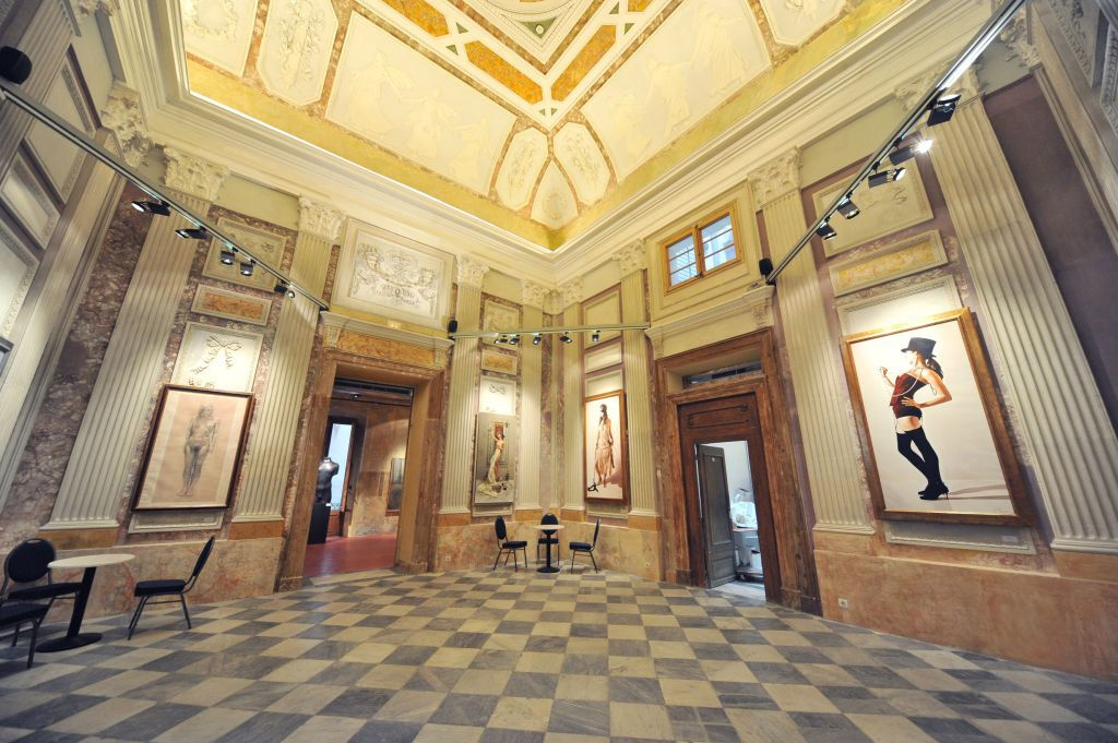 Museo Europeo de Arte Moderno: Entrada