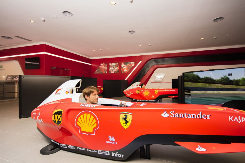 Ferrari Land: entrada direta