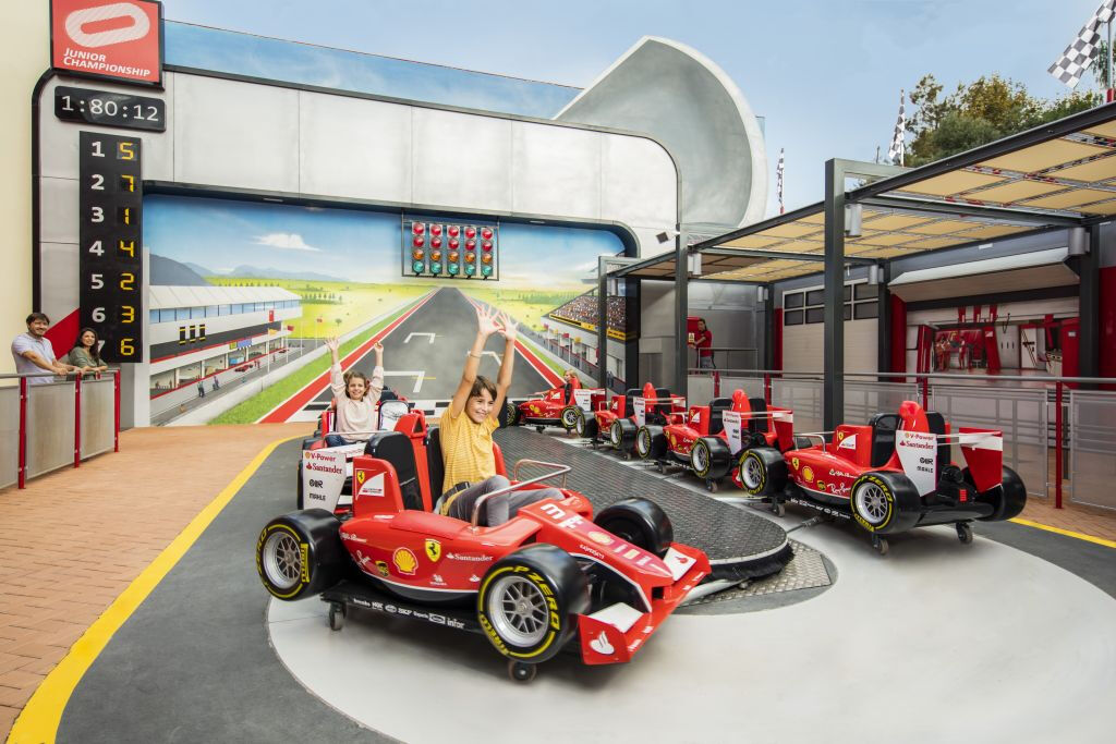 Ferrari Land: entrada direta