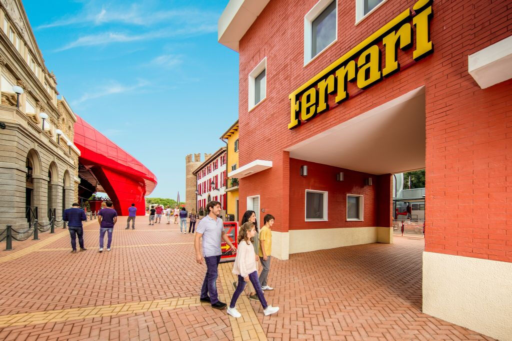 Ferrari Land: entrada direta