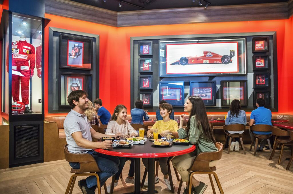 Ferrari Land: entrada direta