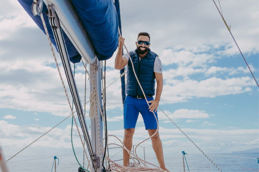 Los Gigantes: Excursión en velero de 3 horas con snorkel, ticket de bebida y tapas