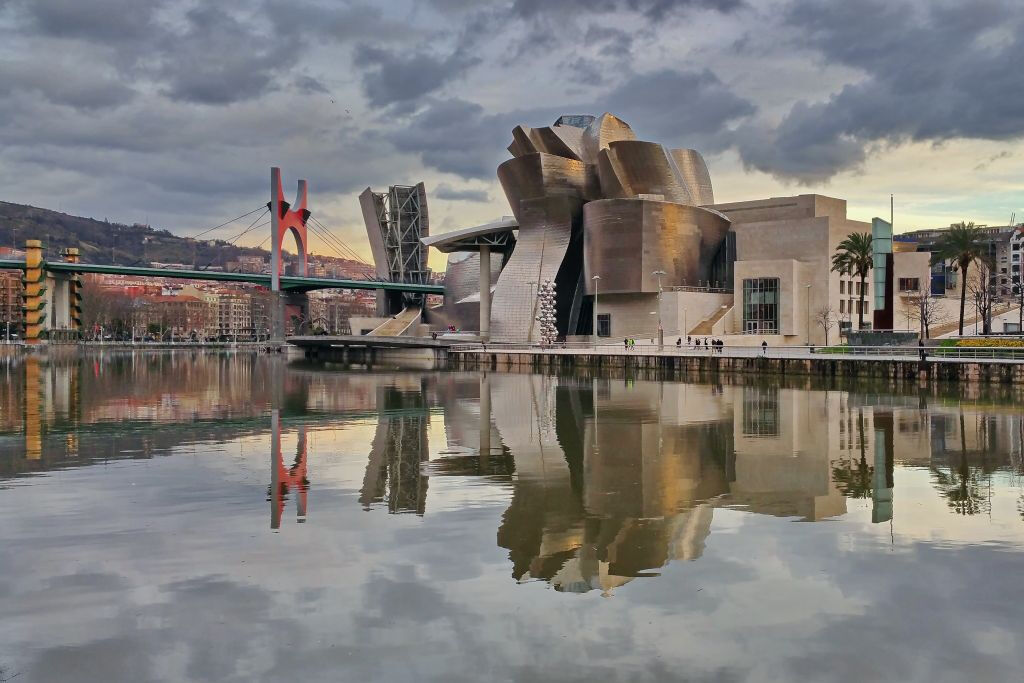 Guggenheim Museum Bilbao: Skip The Line Ticket + Guided Tour