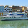 Seville: Boat Cruise with Drink and Appetizer